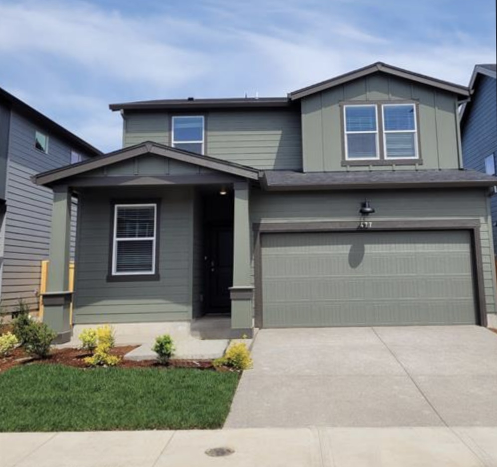 477 Himalaya Street Northeast